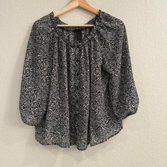 H&M Sheer Black White Floral Blouse Women's Size M Long Sleeve Button Front‎ Top - Picture 1 of 6